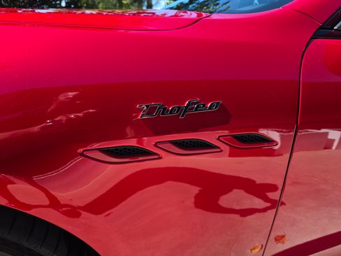 Used 2021 Maserati Ghibli Trofeo image 11