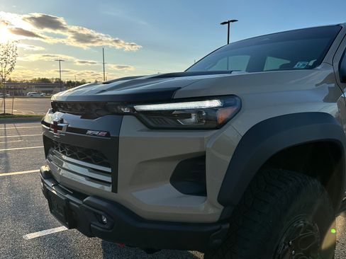 Used 2024 Chevrolet Colorado ZR2 w/ ZR2 Bison Edition AWD/4WD image 27