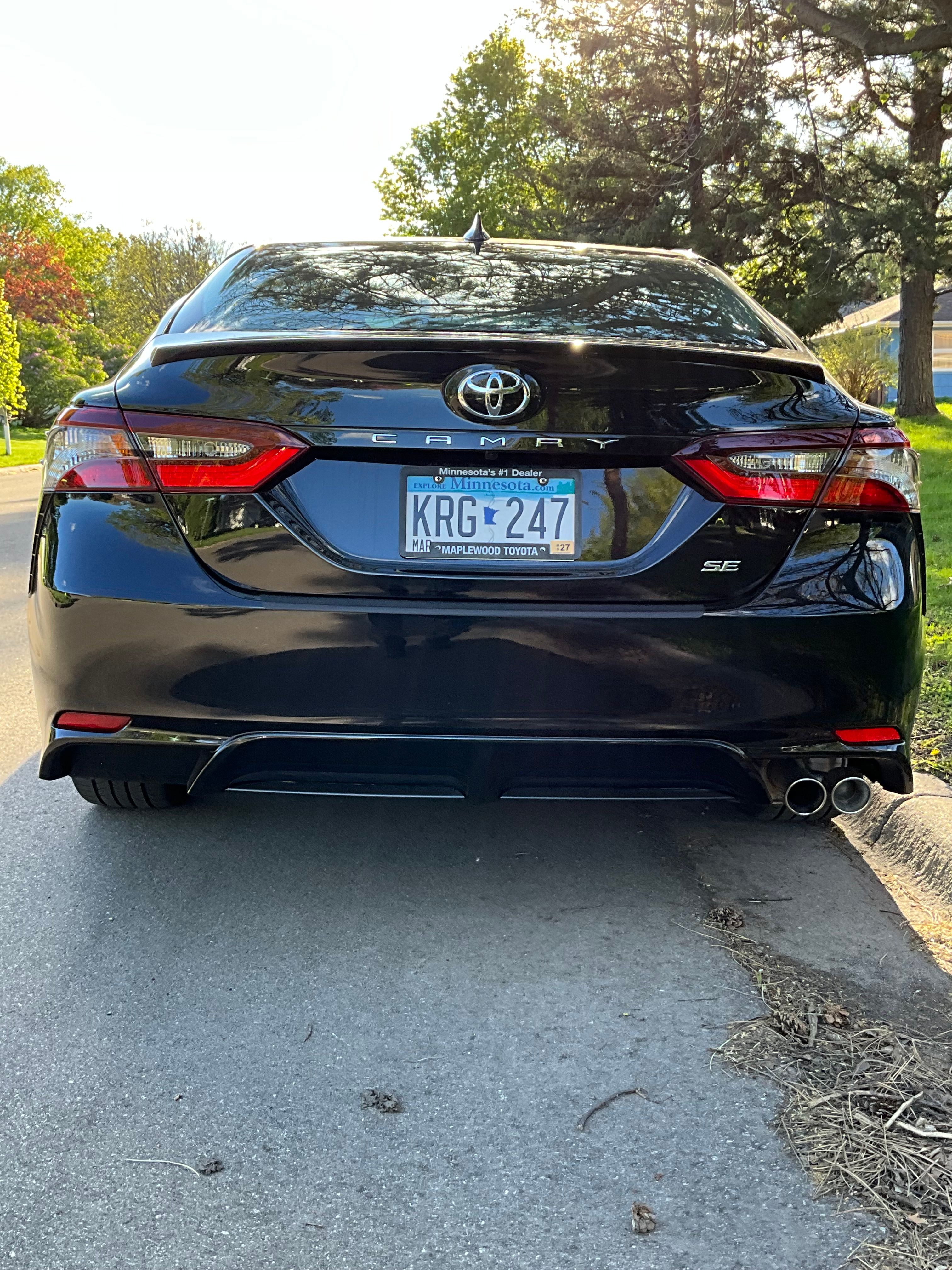 Used 2023 Toyota Camry SE FWD image 8