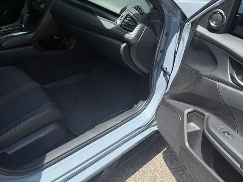 Used 2020 Honda Civic Sport image 11