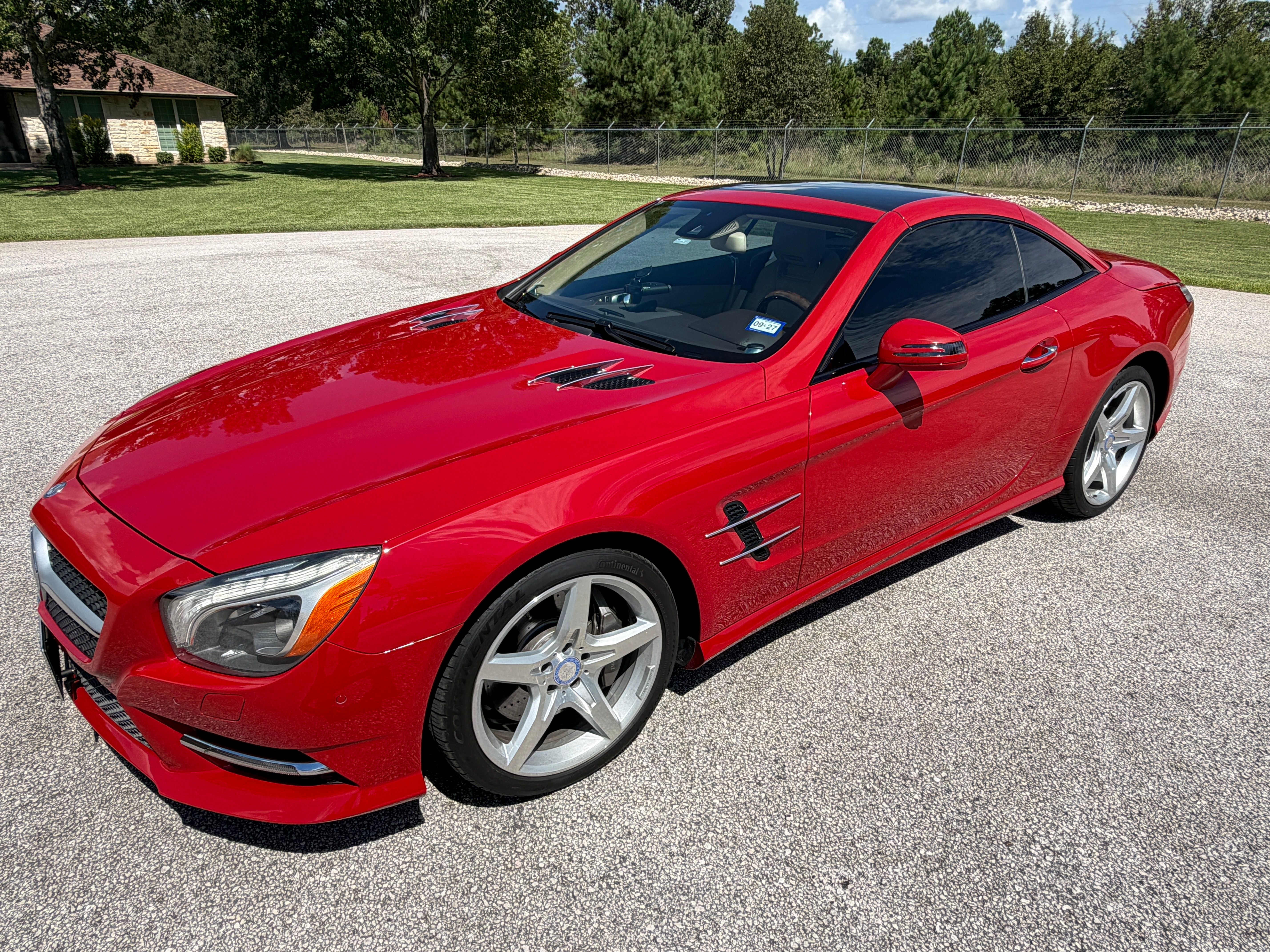 Used 2014 Mercedes-Benz SL 550 image 2