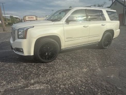Used 2015 GMC Yukon Denali w/ Touring Package image 4