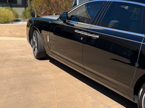 Used 2014 Rolls-Royce Ghost image 9