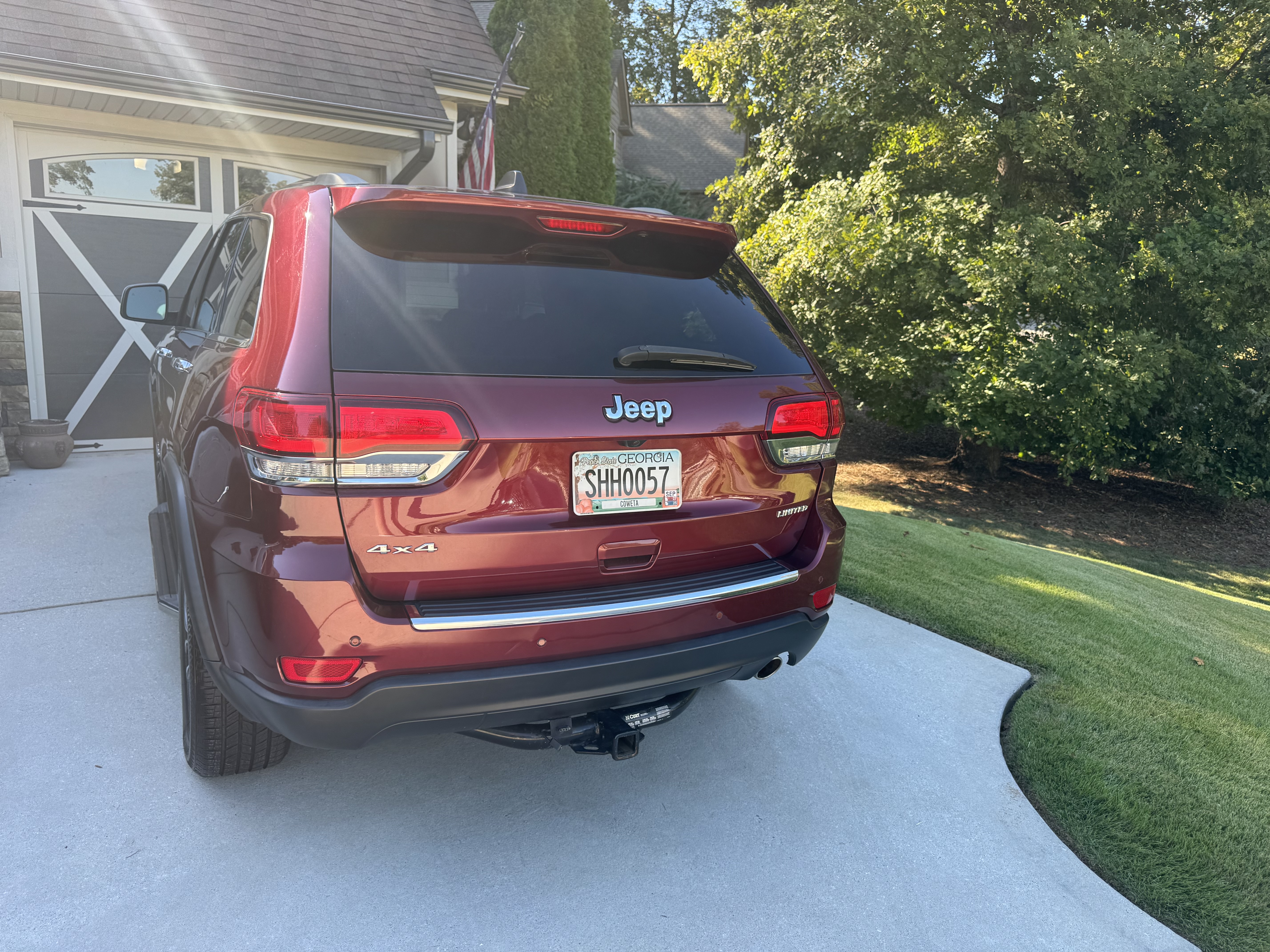 Used 2022 Jeep Grand Cherokee Limited AWD/4WD image 2