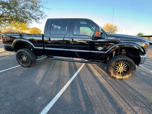 Used 2016 Ford F250 Lariat w/ Lariat Ultimate Package image 4