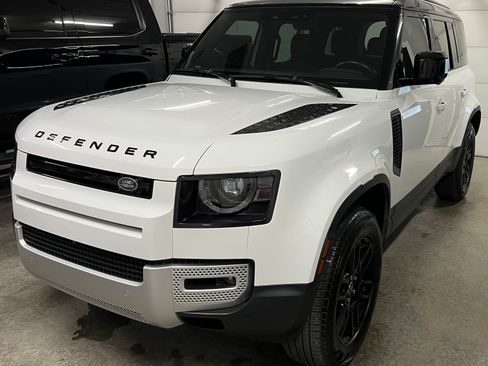 Used 2023 Land Rover Defender 110 S image 1