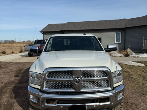 Used 2017 RAM 2500 Laramie image 2