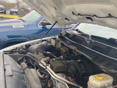 Used 2017 RAM 3500 Tradesman w/ Chrome Appearance Group image 6