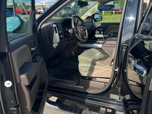 Used 2016 Chevrolet Silverado 1500 LTZ Z71 w/ LTZ Plus Package AWD/4WD image 19