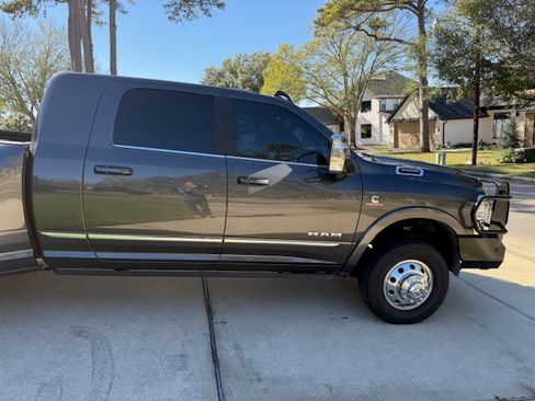 Used 2024 RAM 3500 Limited image 5