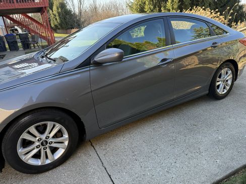 Used 2011 Hyundai Sonata GLS w/ Popular Equipment Pkg 2 image 2