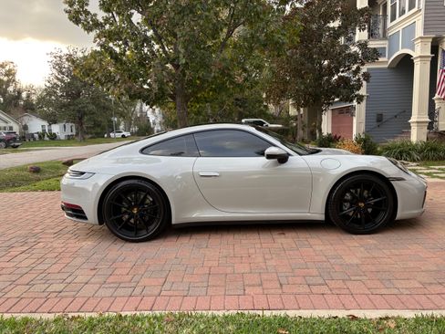 Used 2021 Porsche 911 Carrera image 1