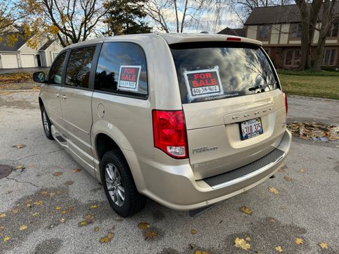Used 2014 Dodge Grand Caravan R/T w/ Safety Sphere Group image 6