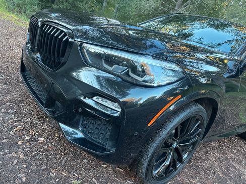 Used 2020 BMW X5 xDrive40i w/ M Sport Package image 4