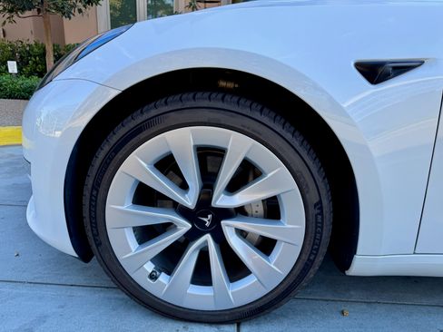 Used 2023 Tesla Model 3 Long Range image 10