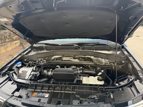 Used 2020 Ford Explorer ST w/ ST Street Pack image 9