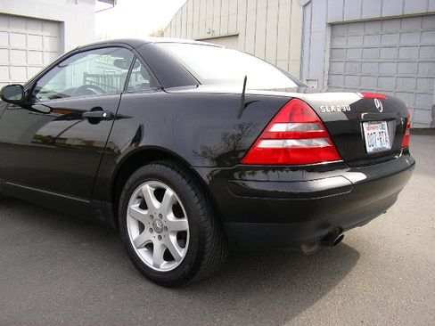 Used 1999 Mercedes-Benz SLK 230 image 4
