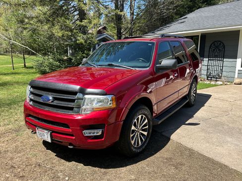 Used 2017 Ford Expedition XLT AWD/4WD image 1