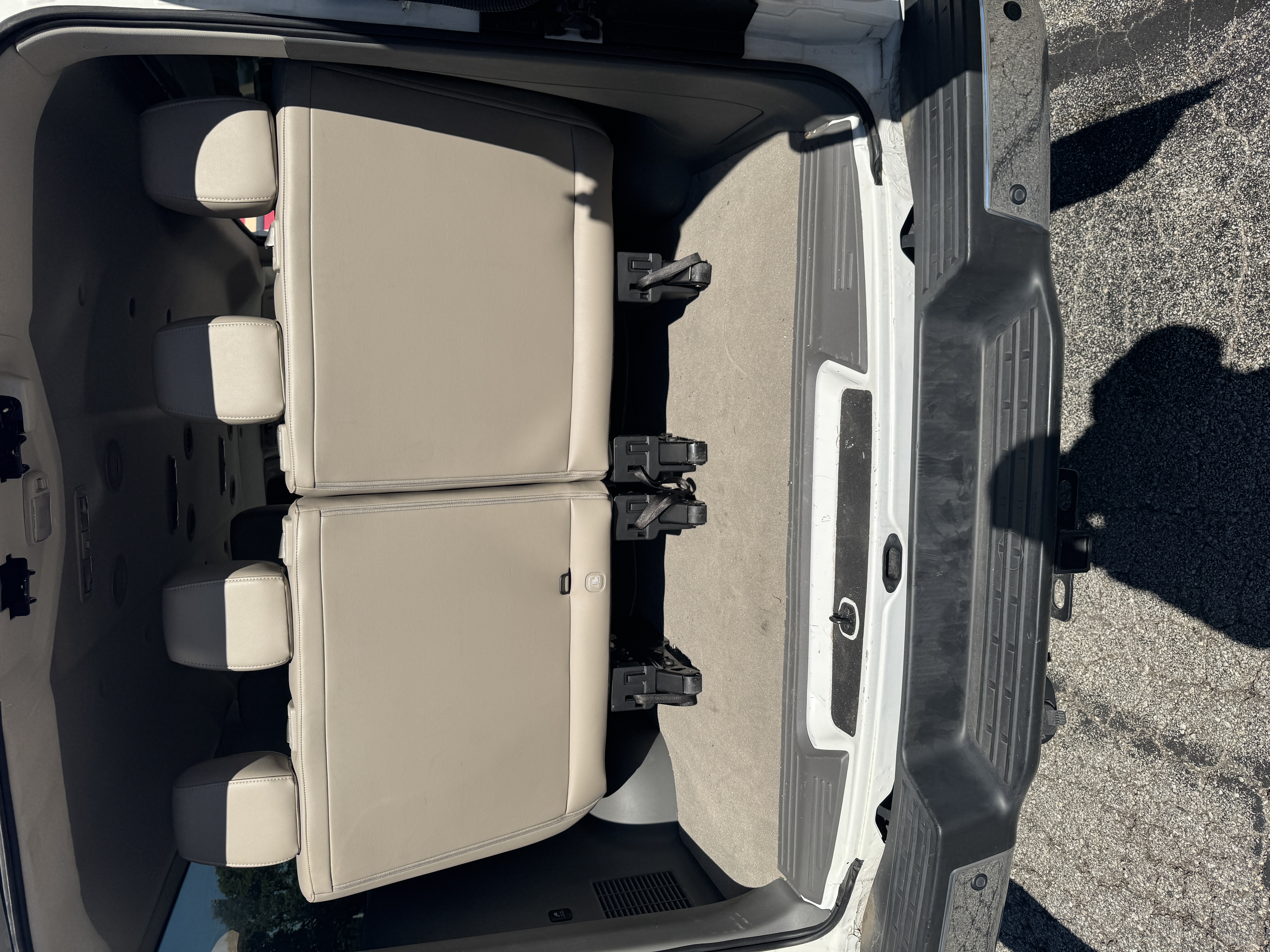 Used 2021 Nissan NV 3500 SL RWD image 10