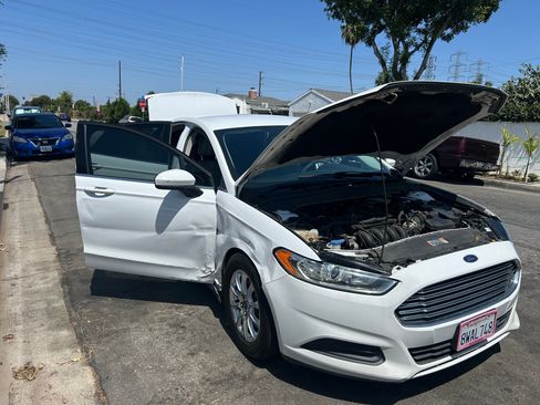 Used 2015 Ford Fusion S FWD image 15