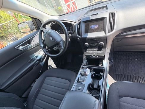 Used 2020 Ford Edge SE FWD image 6