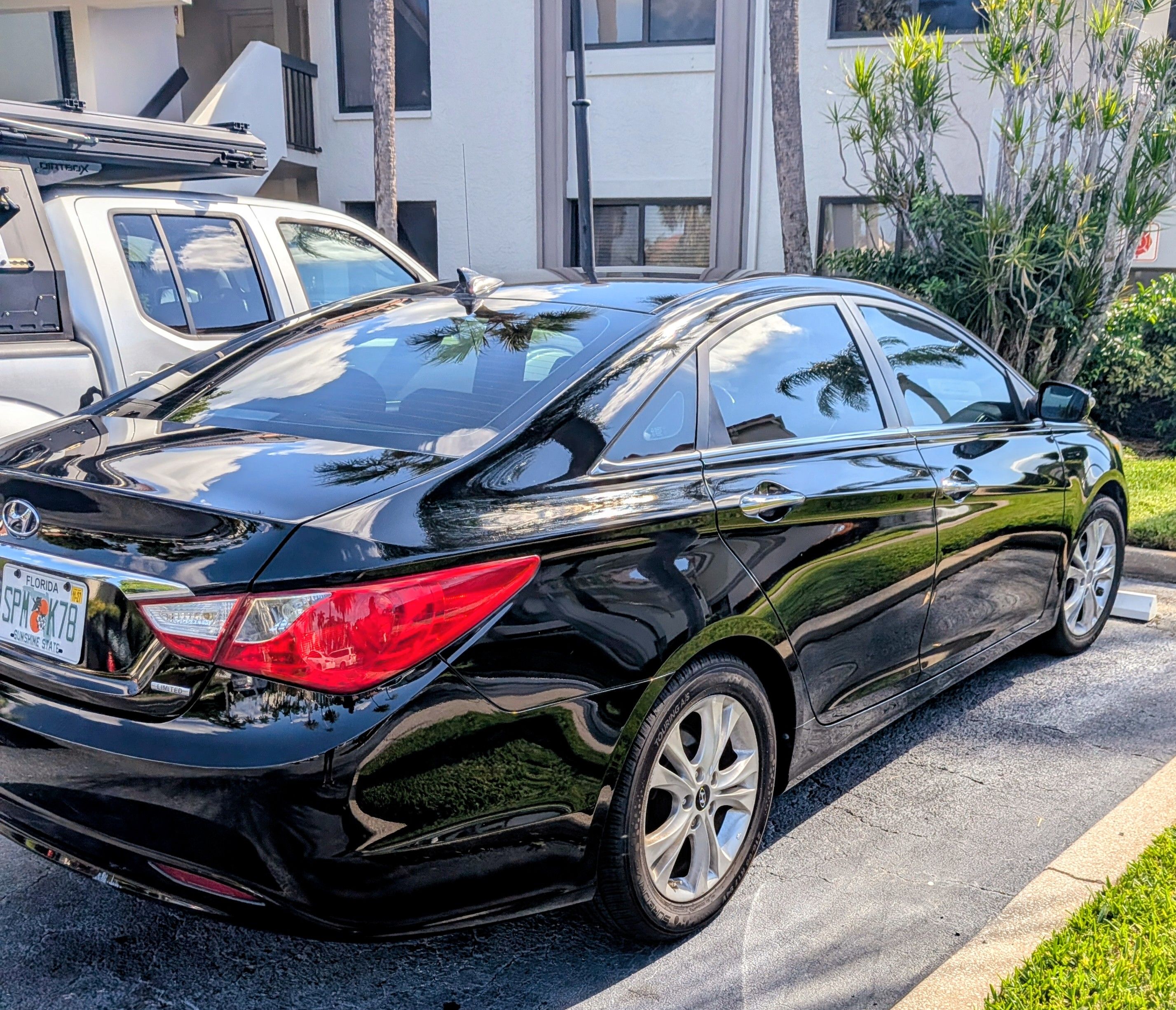 Used 2013 Hyundai Sonata Limited FWD image 2