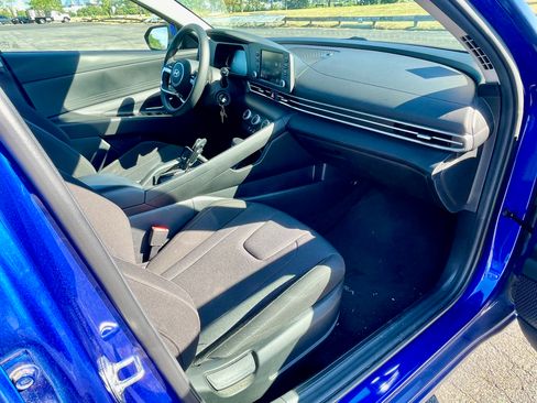 Used 2024 Hyundai Elantra SE FWD image 26