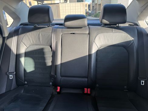 Used 2014 Volkswagen Passat 1.8T SEL Premium image 11