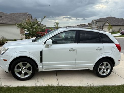 Used 2014 Chevrolet Captiva Sport LTZ FWD image 17