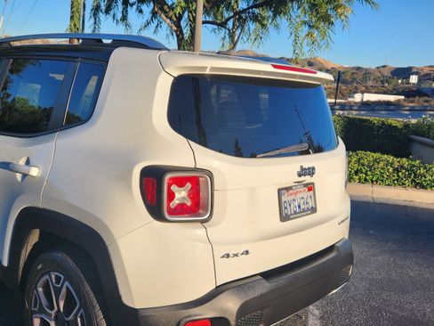 Used 2015 Jeep Renegade Limited image 6