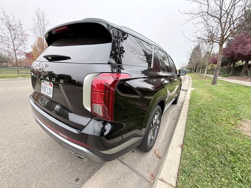 Used 2024 Hyundai Palisade SEL w/ Premium Package image 10