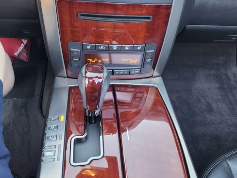 Used 2008 Cadillac XLR image 15