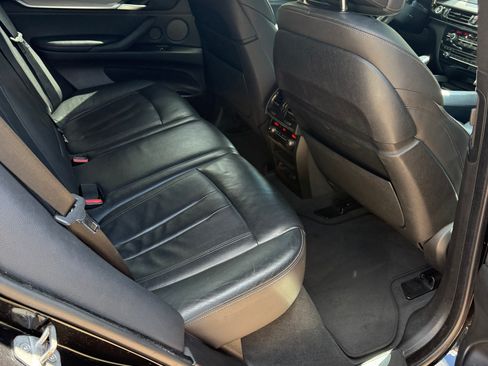 Used 2018 BMW X5 xDrive35i w/ M Sport Package AWD/4WD image 11