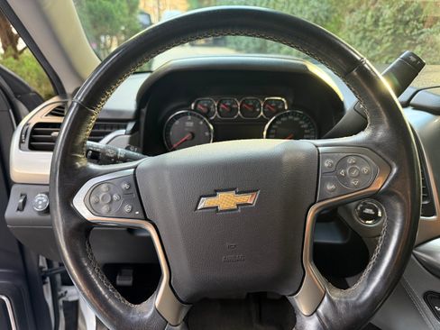 Used 2016 Chevrolet Suburban LT image 20