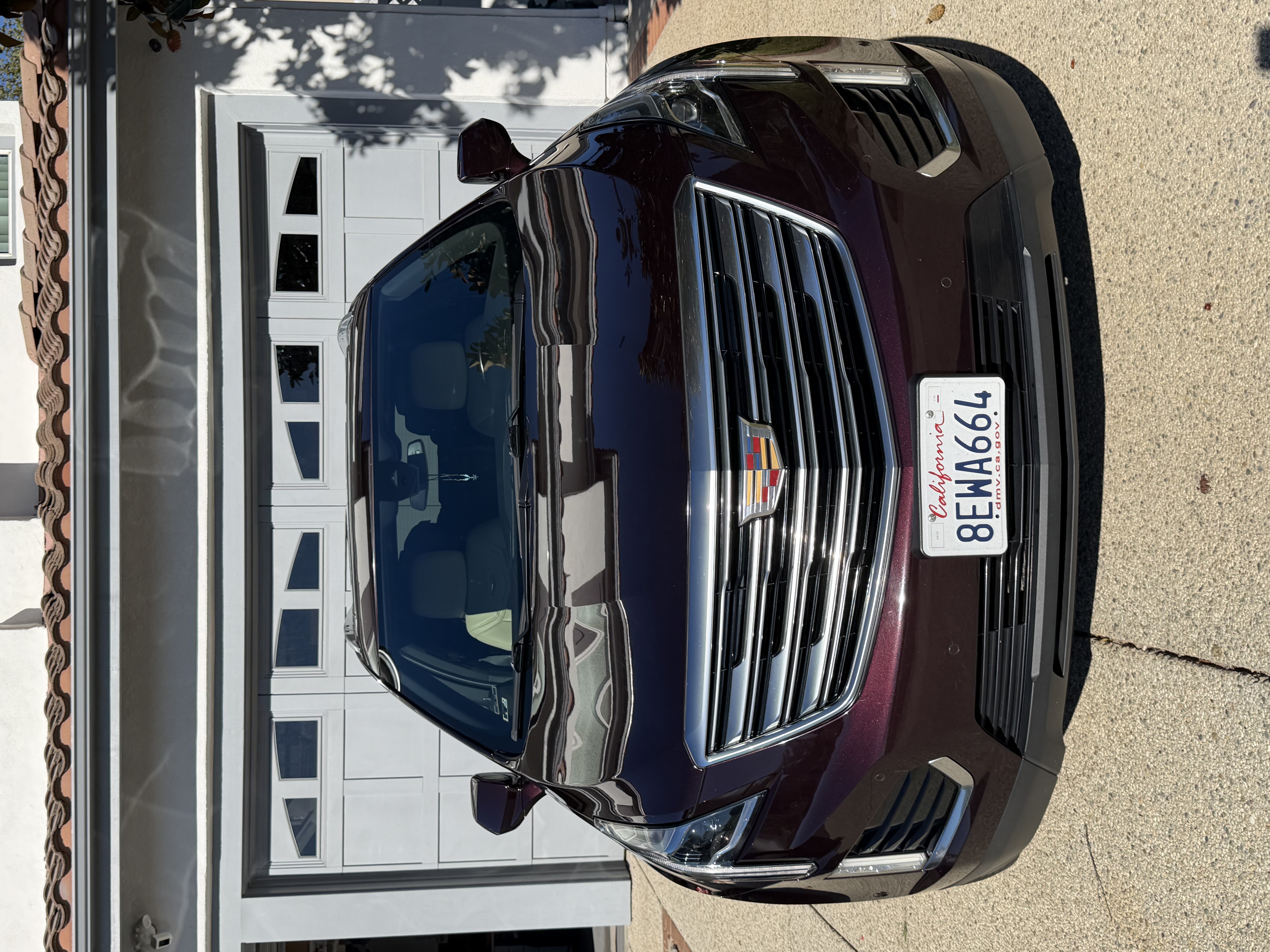 Used 2018 Cadillac XT5 Premium Luxury w/ Driver Assist Package FWD image 2