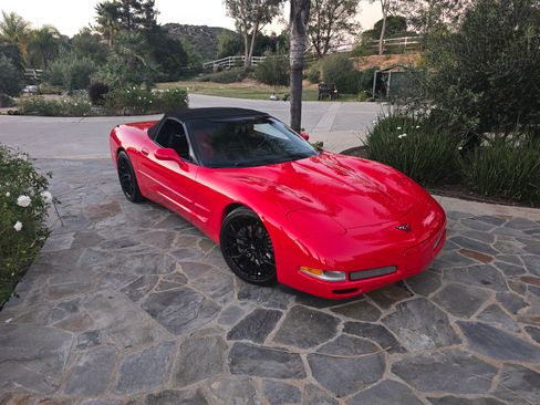 Used 2003 Chevrolet Corvette Convertible 2D w/ Preferred Equipment Group1 image 1
