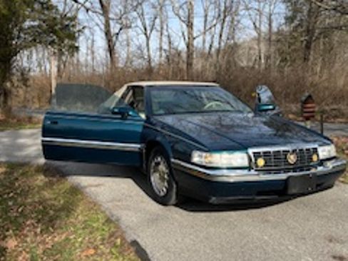 Used 1994 Cadillac Eldorado image 2