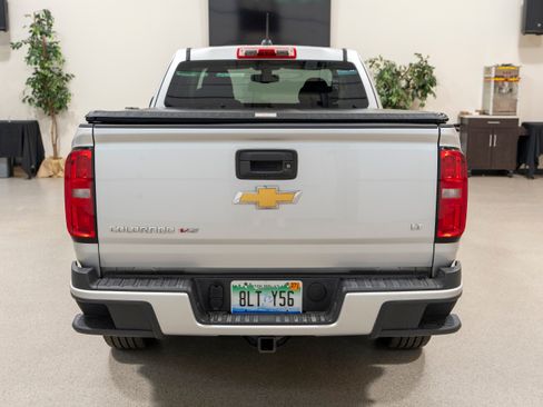 Used 2017 Chevrolet Colorado LT AWD/4WD image 9