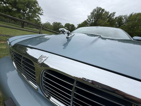 Used 2005 Jaguar XJ8 RWD image 1
