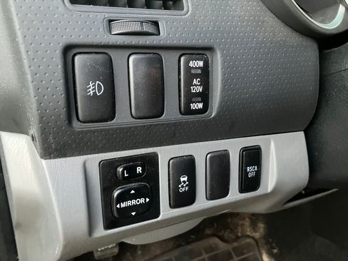 Used 2014 Toyota Tacoma 4x4 Double Cab w/ TRD Sport Package image 17