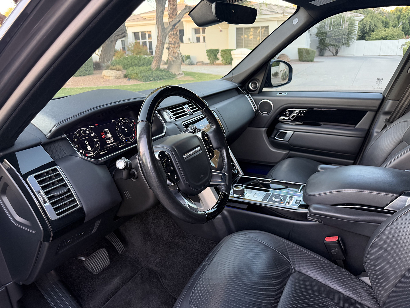 Used 2018 Land Rover Range Rover Supercharged AWD/4WD image 11