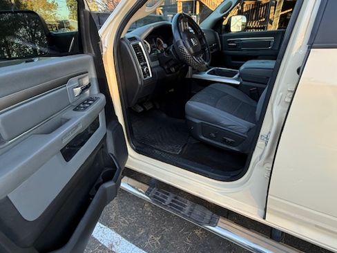 Used 2017 RAM 2500 Big Horn image 10