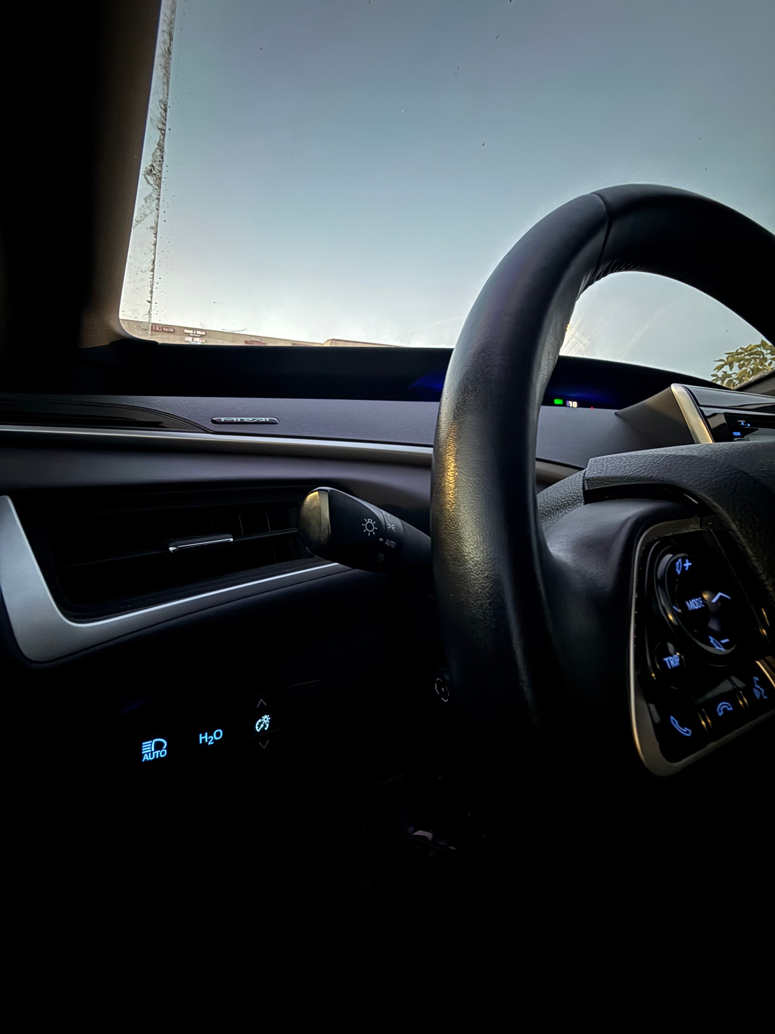 Used 2020 Toyota Mirai FWD image 14