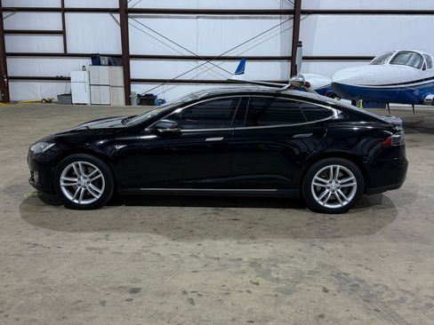 Used 2015 Tesla Model S 85 image 5