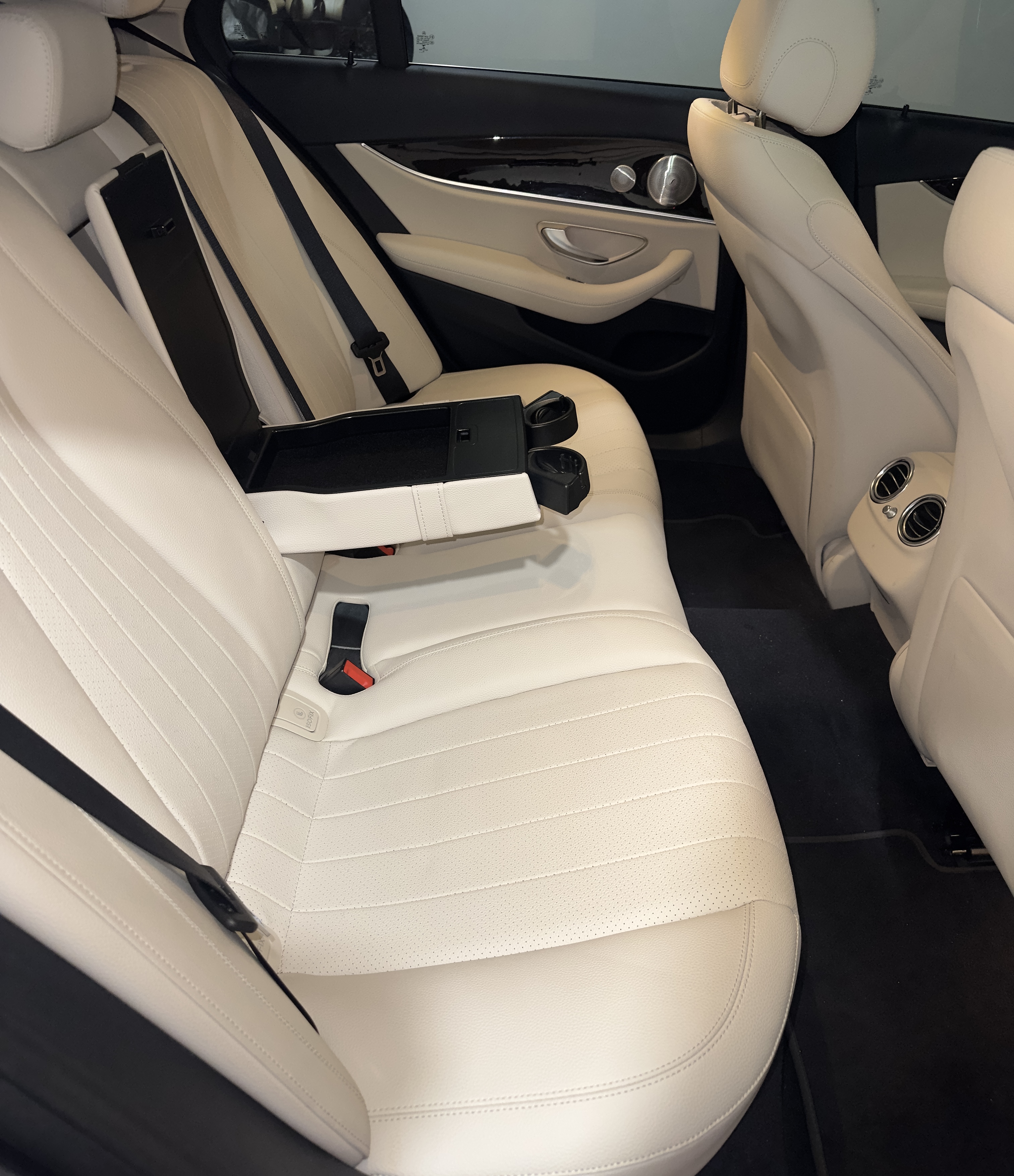 Used 2021 Mercedes-Benz E 350 4MATIC Sedan image 21