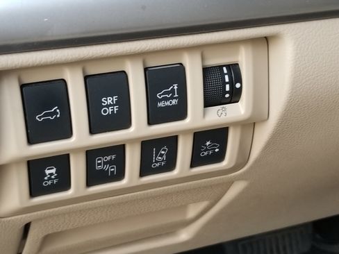 Used 2017 Subaru Outback 2.5i Limited image 27