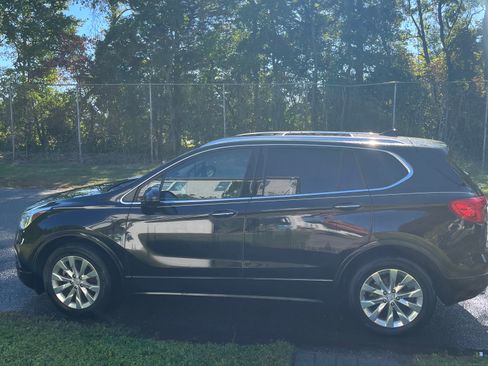 Used 2018 Buick Envision Essence w/ LPO, Cargo Package image 2