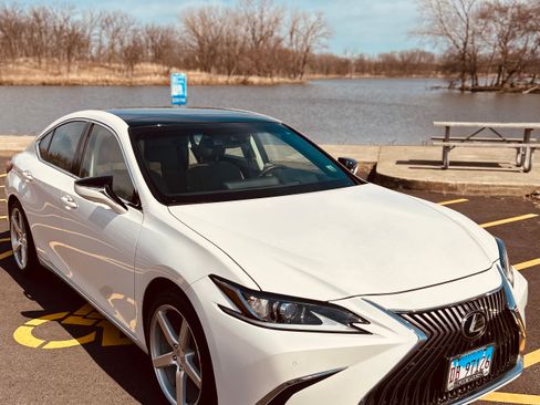 Used 2019 Lexus ES 350 w/ Accessory Package 2 image 6