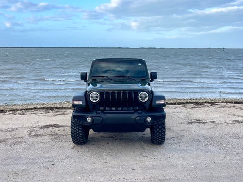 Used 2021 Jeep Wrangler Unlimited Sport AWD/4WD image 4