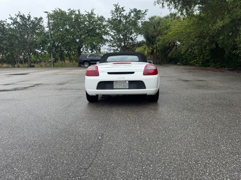 Used 2002 Toyota MR2 RWD image 21